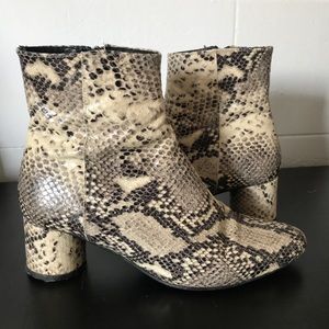 L'intervalle Snakeskin Leather Booties (37)